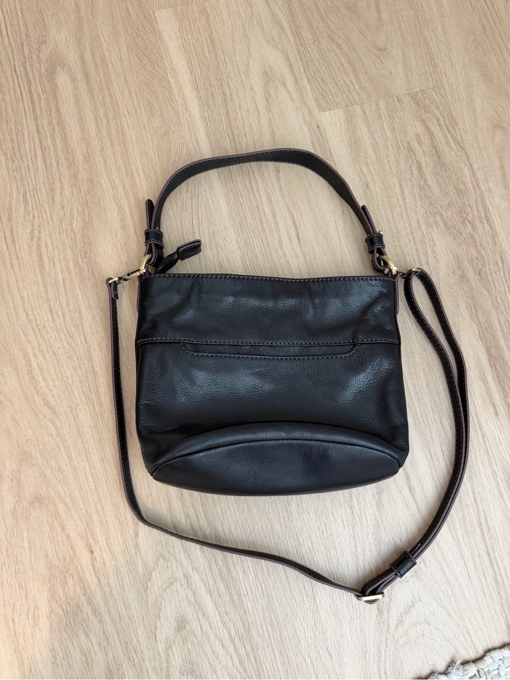 Hobo Brand Classic Black Leather Crossbody Bag - Versatile Everyday Style
